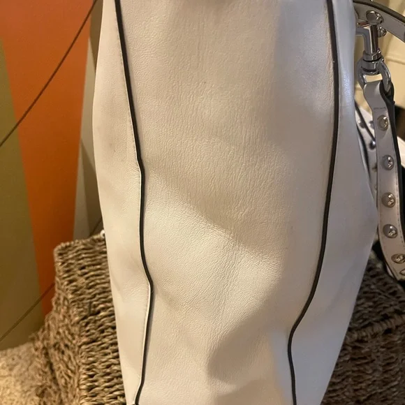 Karl Lagerfeld White bag  Red Heart and Pearl Accents - Picture 4 of 7